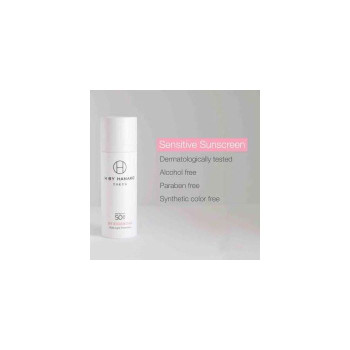 H by hanako Tokyo UV Essence SPF50 + / PA ++++ солнцезащитный крем на водной основе Подходит для чувствительной кожи, легко и быстро распределяется.