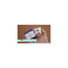 Солнцезащитный крем Rita Rita sunscreen HD SPF 50PA +++ является одновременно основой солнцезащитного крема. Б / у и поменял на порошок, новая упаковка, размер 10 г.