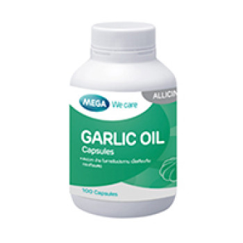 Натуральная добавка с маслом чеснока в капсулах MEGA 100 капсул / MEGA Garlic oil 100 Caps